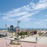 Nice Apartment In Rosolina Mare -Ro- With Kitchen