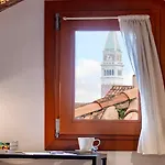 Glass House - Loft 2 Minutes To Rialto Bridge & View