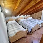 Casa In Montagna, In Posizione Panoramica Sul Monte Baldo, Vicino Al Lago Di Garda, Altezza 1000 Mt