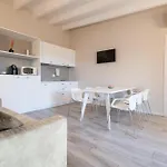 Aurora Aparthotel
