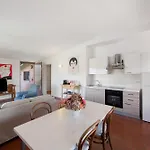 Appartamento Pittoresco Con Piscina