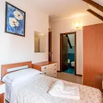 3 Bedroom Awesome Home In Albarella Ro