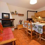 2 Bedroom Awesome Apartment In Lusiana Conco