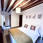 Central Flat Romantic Domus Remedio