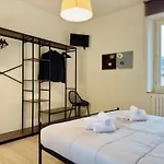 Domus 1