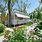 Isamar Holiday Village