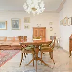 Queen Home Gabrielle