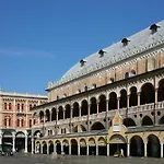 Centro Storico E Piazze