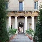 Palazzo Valmarana
