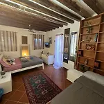 Venus Apartment