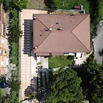 Stanza In Villa Marirosa