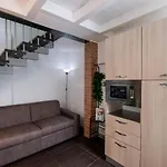 4 Min To Lake - Duplex With Private Parking