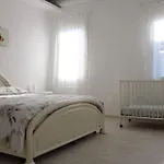 Apartment With Terrace In Chioggia'S Main Square