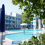 Nice Apartment In Caorle With Balcony