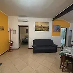 Casa Domus Oppiorum