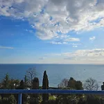 Dani'S Lakeside Apartment In Euroresidence