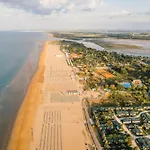Bright Flat Next To The Beach In Bibione - Beahost