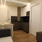 Riviera Apartments Near The Beach + Parking