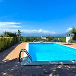 Sg Family - Garda View