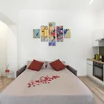 Petra'S Lovely House