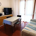 Cozy And Functional Flat In Bibione