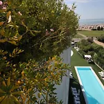 Marina Verde Resort Official