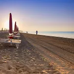 1 Bedroom Lovely Apartment In Bibione