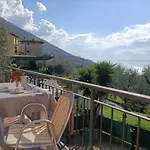 Appartamenti Casa Nina, Lago,Montagne, Uliveti