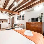 Guggenheim Studio