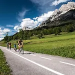 Ciasa Lorenzo - Dolomites Holidays