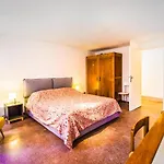 Private House On 3 Levels In The Centre Of Venice
