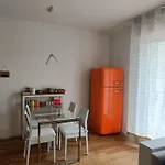 Art-Apart 106 Lt Con Giardino Privato