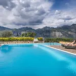 City Central Apartment - Via Panoramica 38 - Malcesine - Pool & Amazing Lakeview
