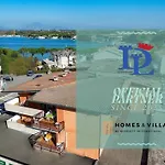 Desenzanoloft Official Partner Marriott Homes & Villas Peschiera Fantasy Apartment'S