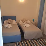 Home Suites Home