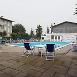 Beachfront Studio Free Parking-Pool 50M From Sea