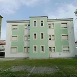 Apt Near Expo And Center 9