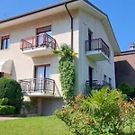 Primula Holiday Apartment - A 50 M Dal Lago
