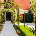 Qn Apartments