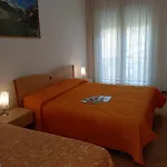 Ai Pini
