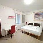 Briani Venice Apartment With Private Patio