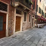 Ca Del Gambero Canal View