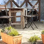 Huebsche Wohnung Mit Terrasse, Rialtobruecke In Der Naehe