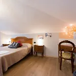 Villa Boninsegna - Wine Enoteca Verdi -