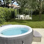 Villa 70