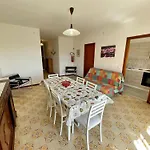Vibrant Apartment Close To The Beach - Beahost