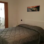 Manugoldhouse