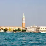 La Casa Con Il Biliardo Venisejetaime