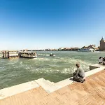 Lovely Venetian Apartment