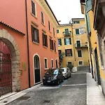 Verona'S Central Apartment Behind The Arena